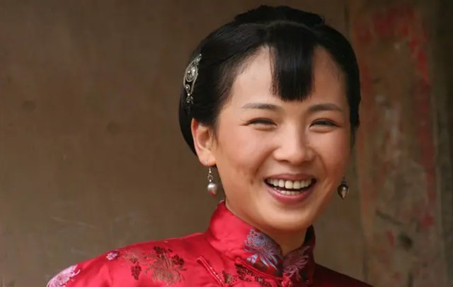 盘龙卧虎高山顶的演员，盘龙卧虎高山顶的演员是谁（把汤唯和蒋勤勤等女星放在一起）