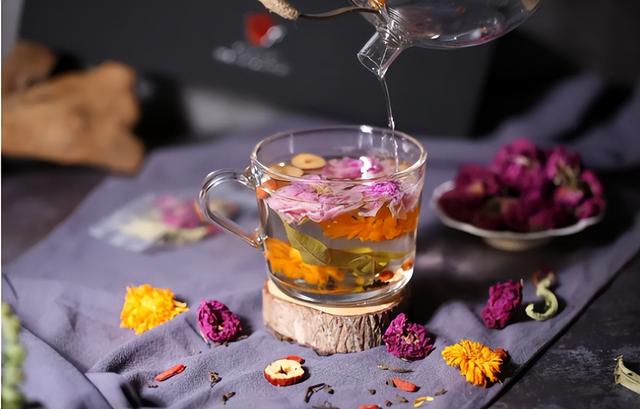 洛神花的功效与作用，洛神花和玫瑰花的功效与作用（建议常喝4款“养颜”茶）