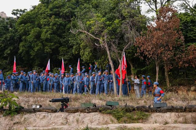 团队有气势的宣誓词，团队有气势的宣誓词大学（泉州红七月党建团建年年有）