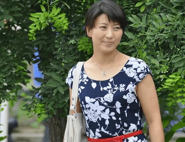 “二人转女王”闫学晶：两段婚姻三个孩子，两任丈夫都是二婚