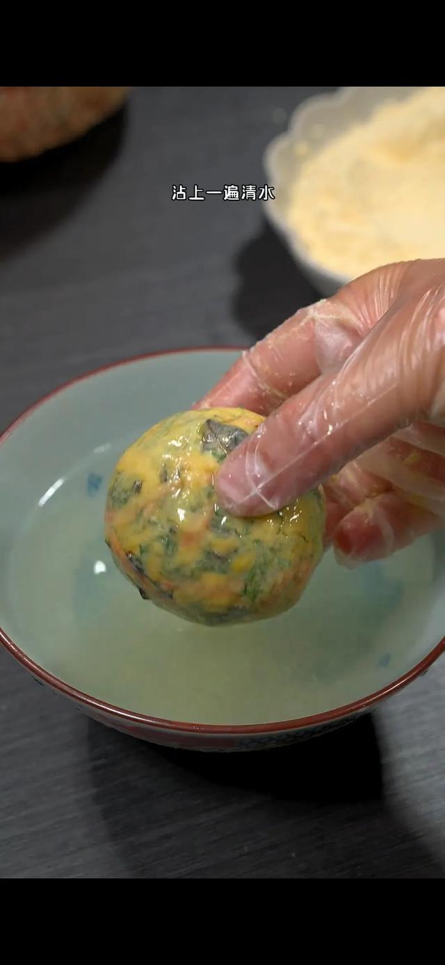 北京冬天野菜团子做法，给家人蒸一锅皮薄大馅的野菜团子