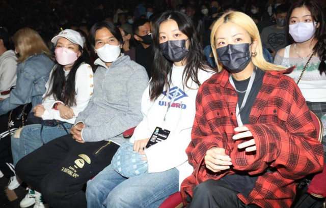 eason演唱会，eason最新演唱会是什么时候（成龙、刘德华送花篮祝贺）