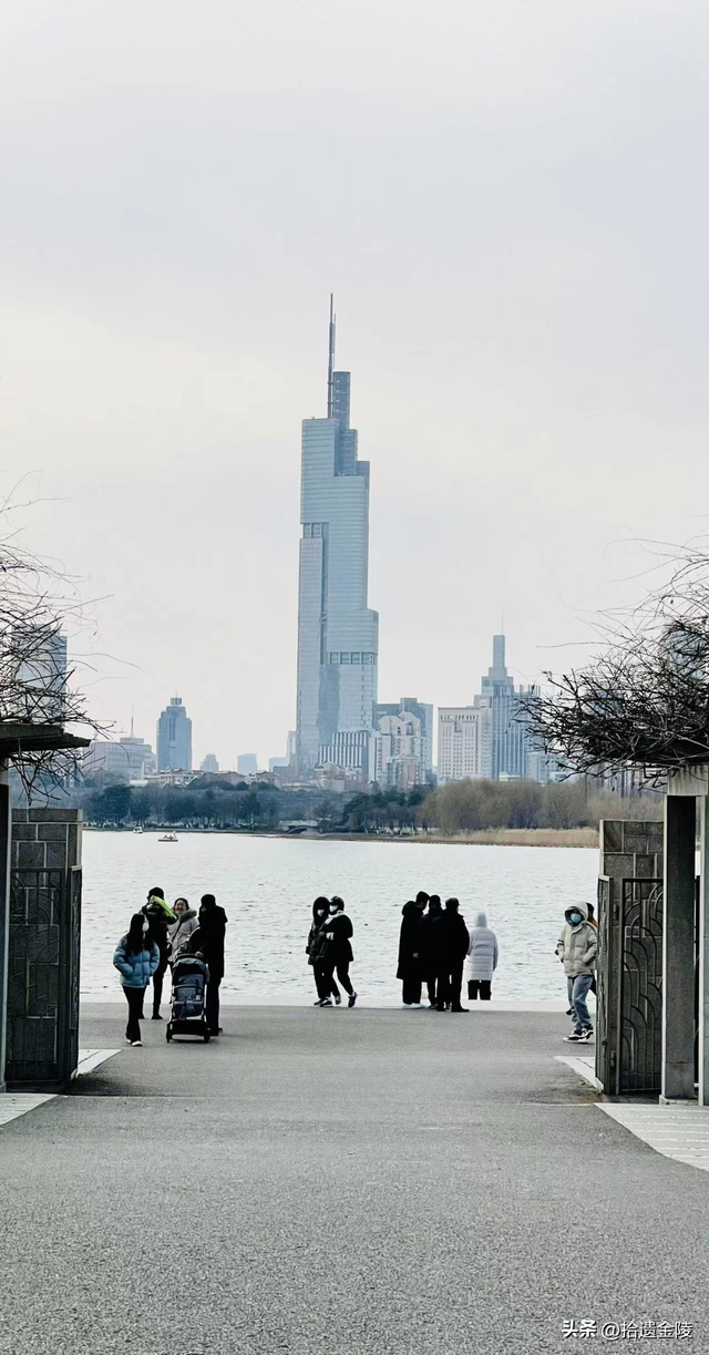 南京第一高楼紫峰大厦摄影作品，紫峰大厦五处超高出片拍照地