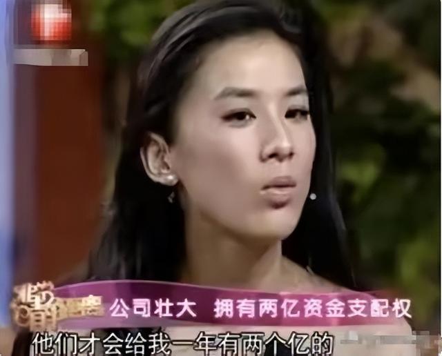 黄圣依第一任丈夫，黄圣依的老公是谁（周星驰捧红后嫁二婚杨子）
