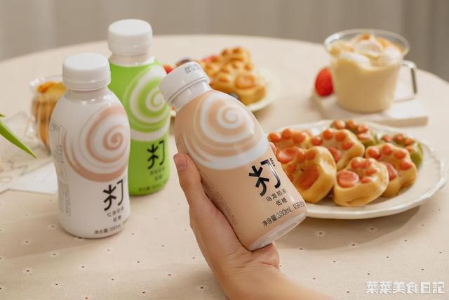 奶绿的做法和配方，椰香奶绿做法（随手一拌就搞定）