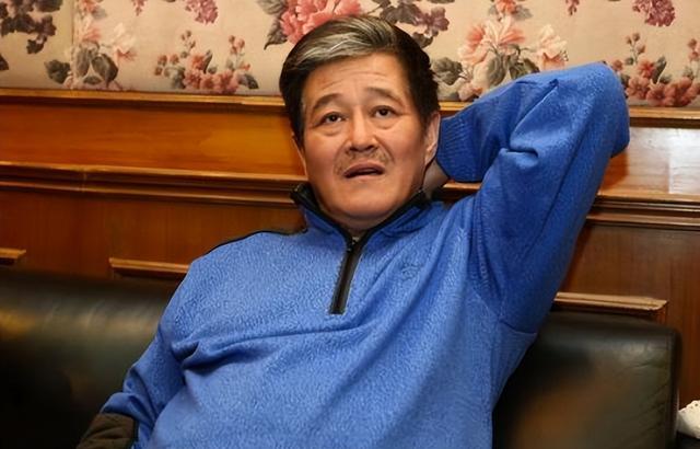 “二人转女王”闫学晶：两段婚姻三个孩子，两任丈夫都是二婚