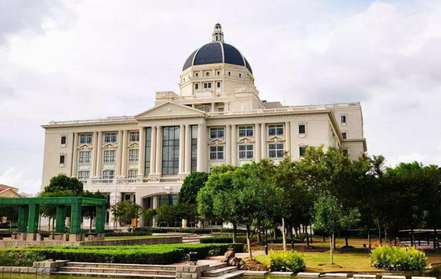 西外算好大学吗，西外旁边的大学（西安外国语大学脱颖而出）