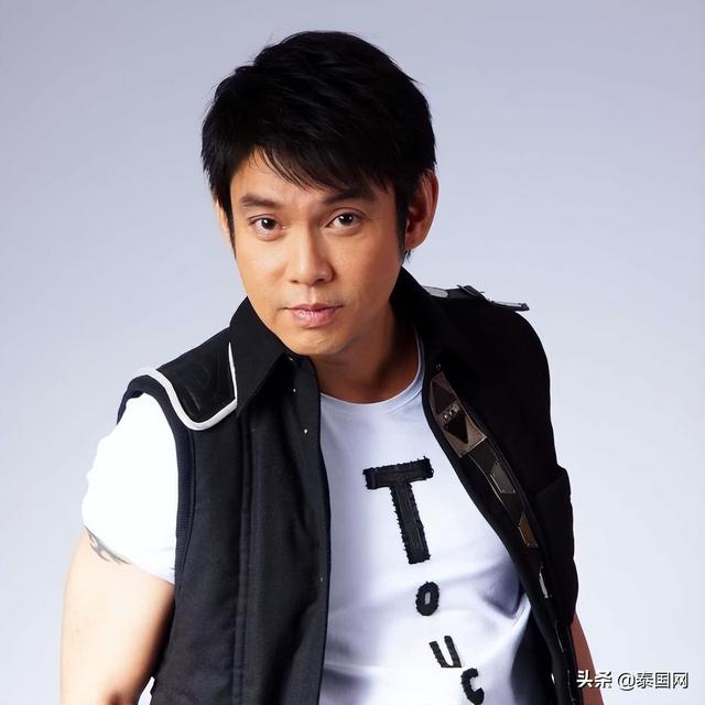 泰国男明星十大帅哥，盘点泰国9位50+依然魅力十足的男星