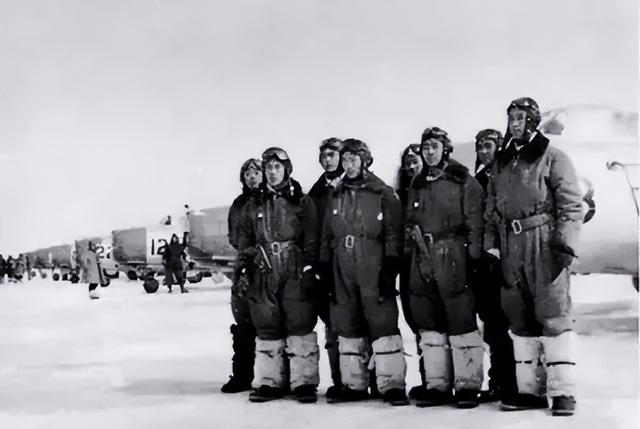 中国人民解放军空军，中国人民解放军空军成立时间（人民空军，生日快乐）