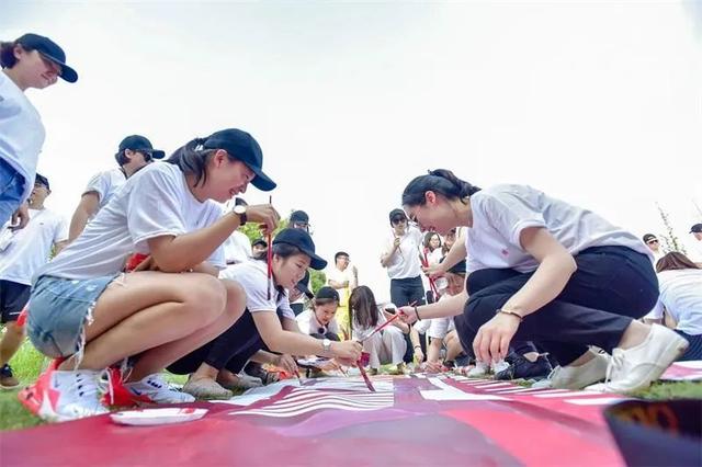 适合40人左右的团建活动，团建小游戏室内简单40人（与刮风下雨降温say）