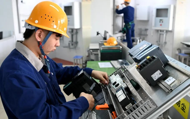 职高是什么学历，职业高中属于什么学历（职高和高职看似傻傻分不清）