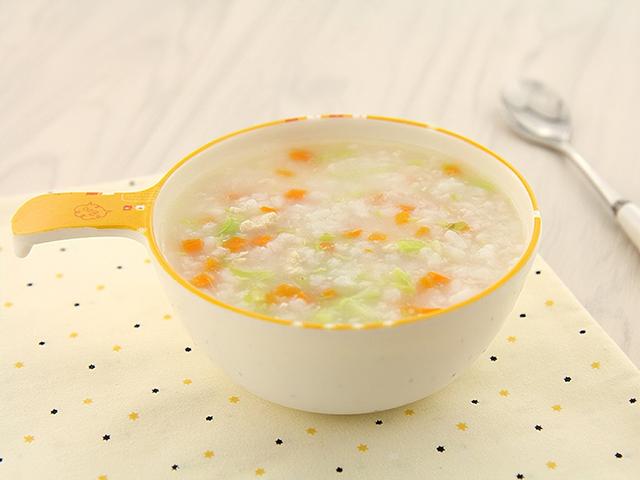 美容养生粥有哪些，美容养生粥有哪些品牌（夏天靠这三种粥美容养颜）