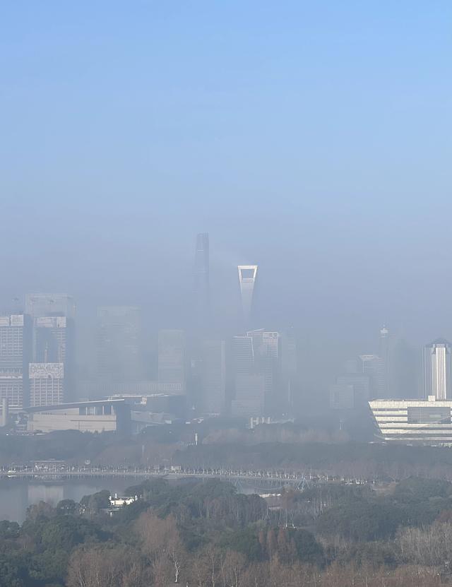 上海浦东机场大雾，上海两机场低能见度天气过程统计分析及原因探究（今天上海的雾为什么这么大）