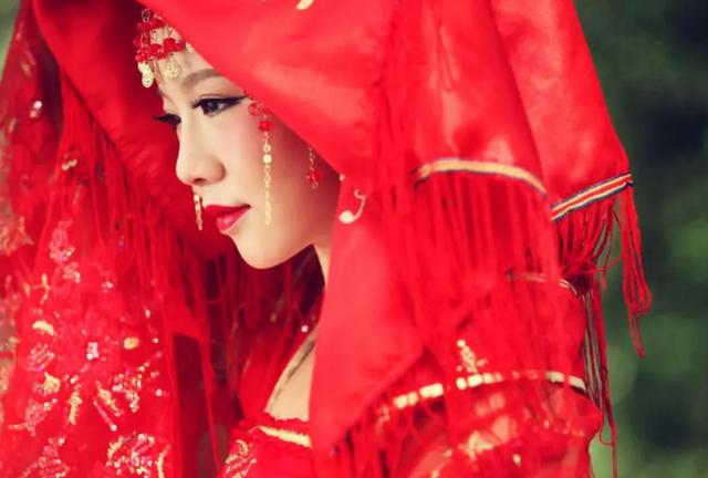 红杏出墙是什么意思，红杏出墙是什么意思打一生肖（俗语：“不怕红杏会出墙）