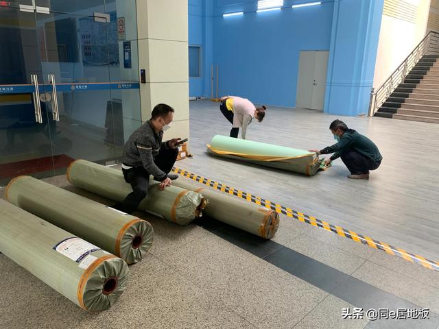 室内羽毛球场做法，室外羽毛球场做法（港口公司室内羽毛球场pvc运动地板铺装案例）