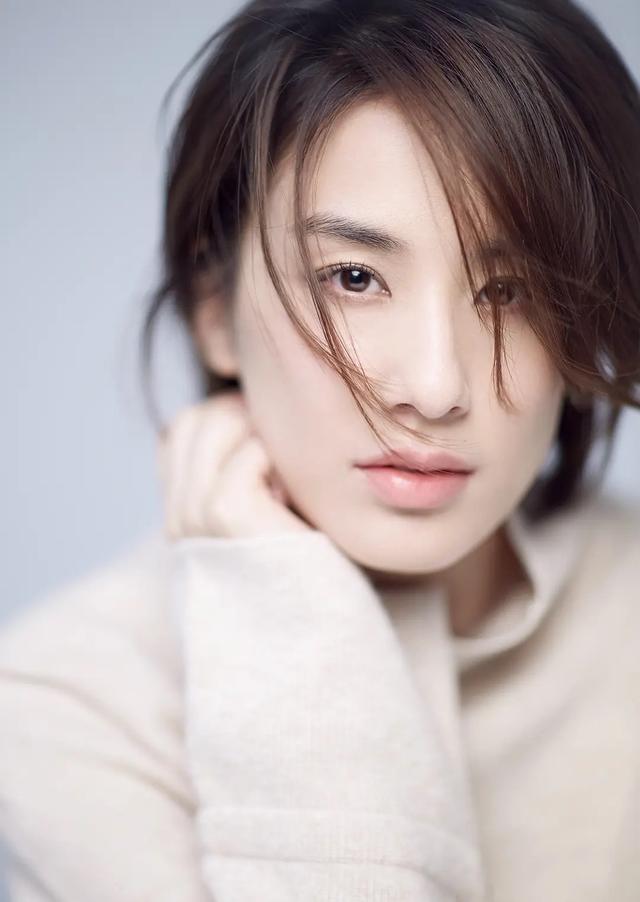 黄圣依第一任丈夫，黄圣依的老公是谁（周星驰捧红后嫁二婚杨子）