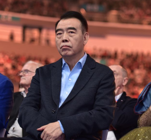 陈雨昂是陈红亲生的吗，陈红儿子陈雨昂（他为何转身就娶小16岁的陈红）