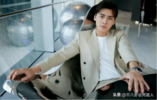 快乐大本营李易峰，李易峰和吴昕快本上的互动（与李易峰牵扯最深的两位女星）