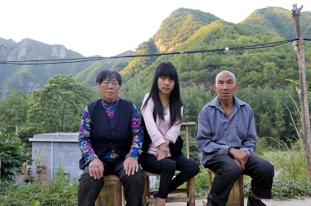 农村的漂亮姑娘，最漂亮的女人农村（河南农村漂亮“椅子姑娘”）