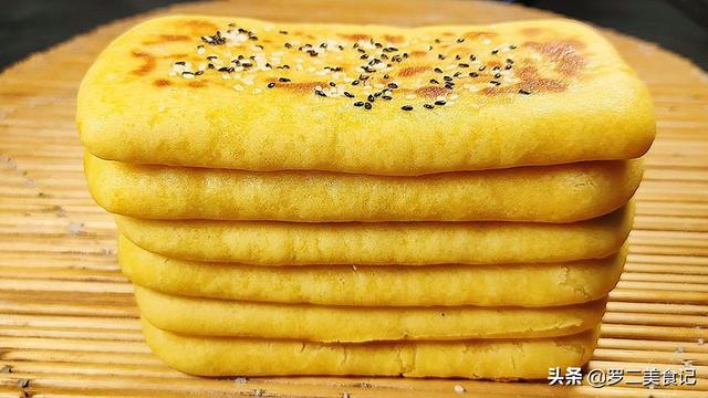 烫面饼怎么做又软又香，烫面饼怎么做又软又香窍门（出锅暄软多层）