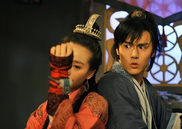 蒋劲夫家暴的来龙去脉，终于为他当初的粗暴行为