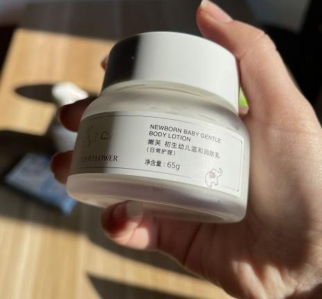 宝宝可以用润肤乳液吗，宝宝有必要涂润肤乳吗（儿科专家：宝宝润肤乳这样选）