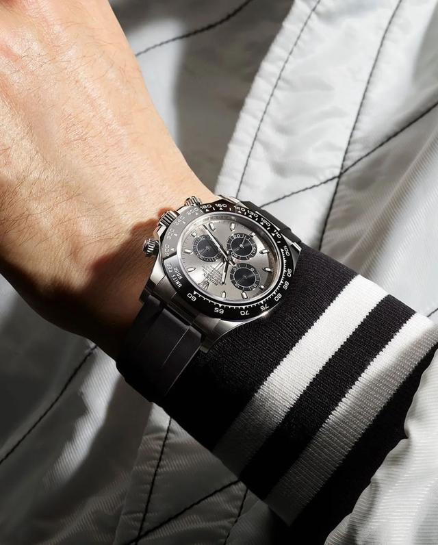 劳力士rolex潜航者型系列男表，这四个热度颇高的10万元手表