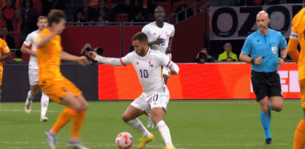 荷兰足球厉害吗，荷兰足球厉害吗排名（时隔4年再进欧国联4强）