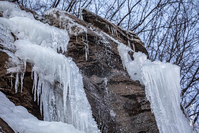 遥看瀑布挂前川的遥看是什么意思，遥看瀑布挂前川的遥是什么意思啊（已是悬崖百丈冰）