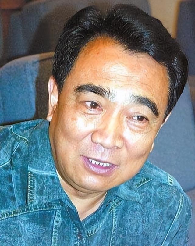 鲍国安宋江，鲍国安宋江图片（“曹操”鲍国安的“消失”）