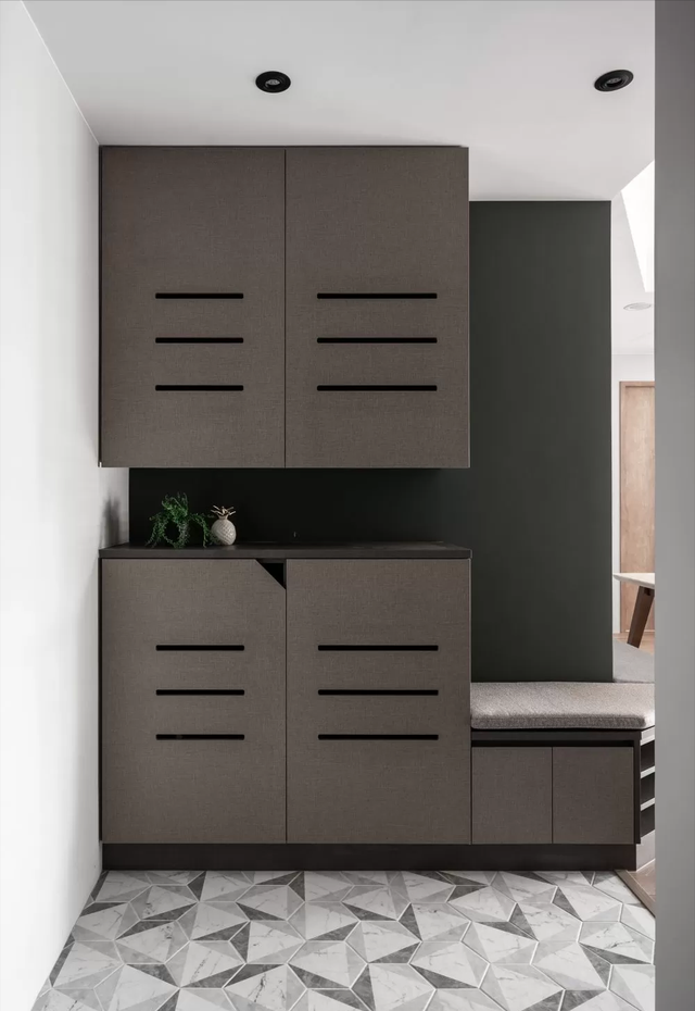 六门更衣柜的尺寸及选购技巧，六门衣柜有多长（全屋装修各种柜子尺寸讲解）