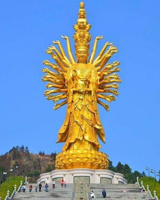 9. 长沙千手观音像(中国)