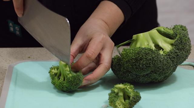 虾是酸性还是碱性，活皮皮虾怎么保存一天（这种碱性食物要多吃）