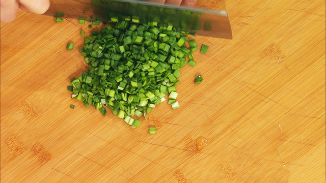 绿色有哪几种绿，翡翠的绿色有哪几种绿（西兰花和白菜花、紫甘蓝和卷心菜、韭黄和韭菜）