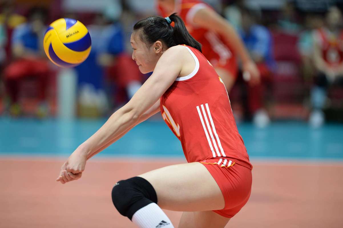 中国排球女将(排球女将惠若琪) - 青木春