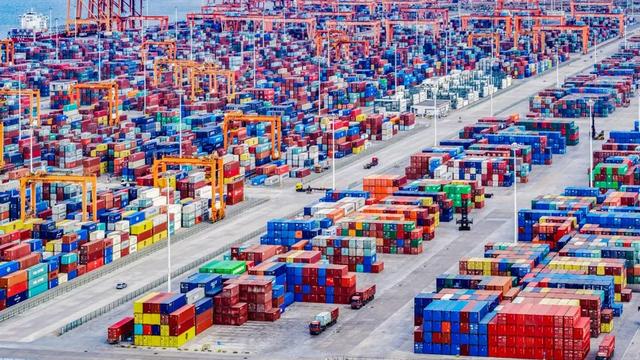 首届中国-东盟网络空间论坛上，中方提出中国与东盟共同打造中国-东盟信息（变的是时间 不变的是脚步）