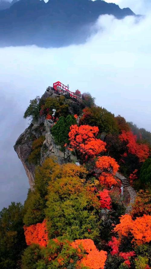 卫星航拍陕西翠华山，山中充满神秘传说，誉为“终南独秀”