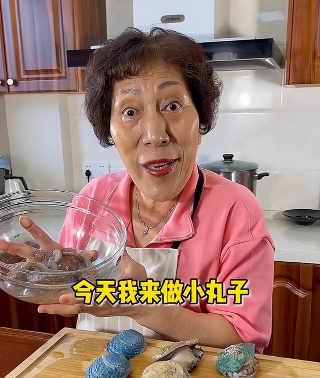 乔任梁意外死亡，乔任梁是什么时候去世的（白发父母怀念他的方式招来谩骂）