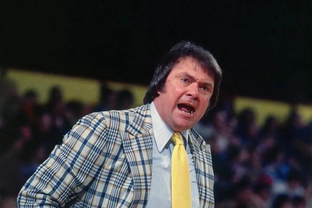 美国篮球名人堂，美国的篮球名人堂有那些人（美媒列出了NBA篮球史最伟大的25名教练）