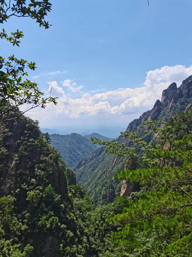 宏村旅游攻略，宏村旅游线路图（黄山风景区-宏村三天两晚旅游攻略）