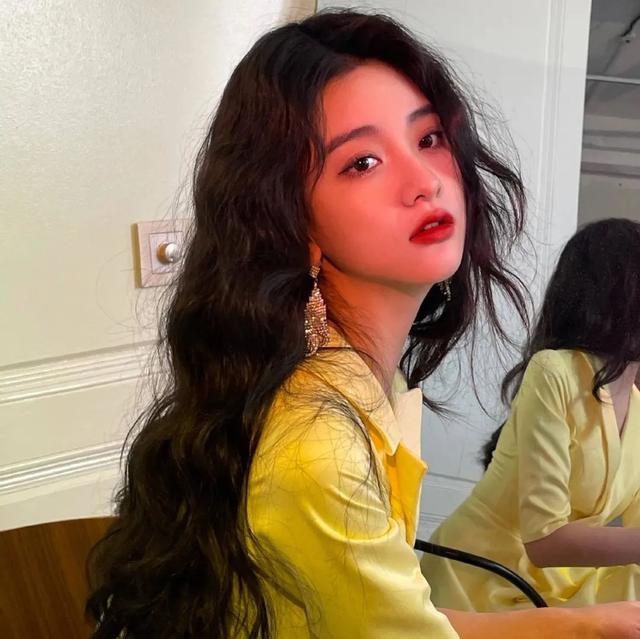 枯燥难过的头像微信，枯燥难过的头像（臭宝，该换微信头像啦）