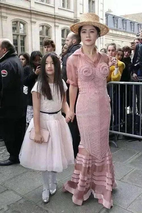 田海蓉老公徐明，田海蓉和老公结婚照（徐明：28岁成亿万富豪）