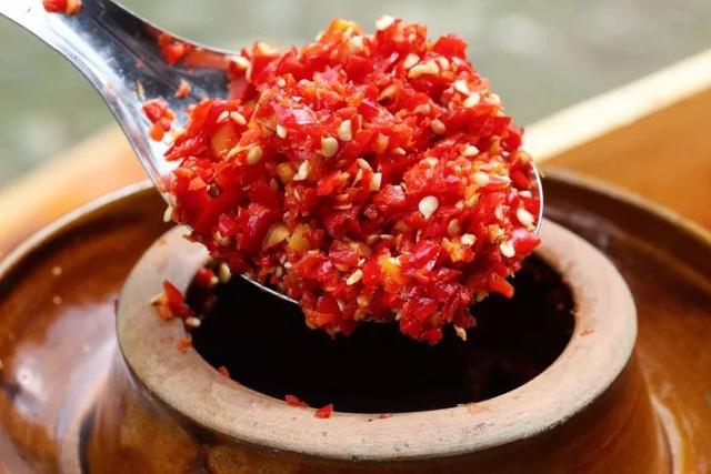 贵阳有什么好吃的，贵阳十大好吃的菜（入夏必去的美食之都）