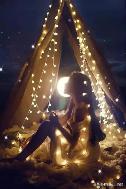 深夜致自己的说说，深夜伤感说说致自己（深夜写给自己的晚安说说）