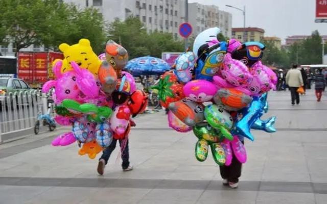 一般配老花镜多少钱，老花镜配一个多少钱（2000元就能干的小生意）