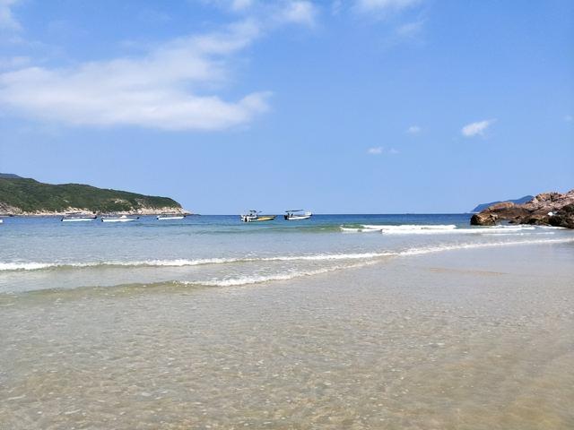 深圳西冲沙滩风景区，夏天是属于海边的季节