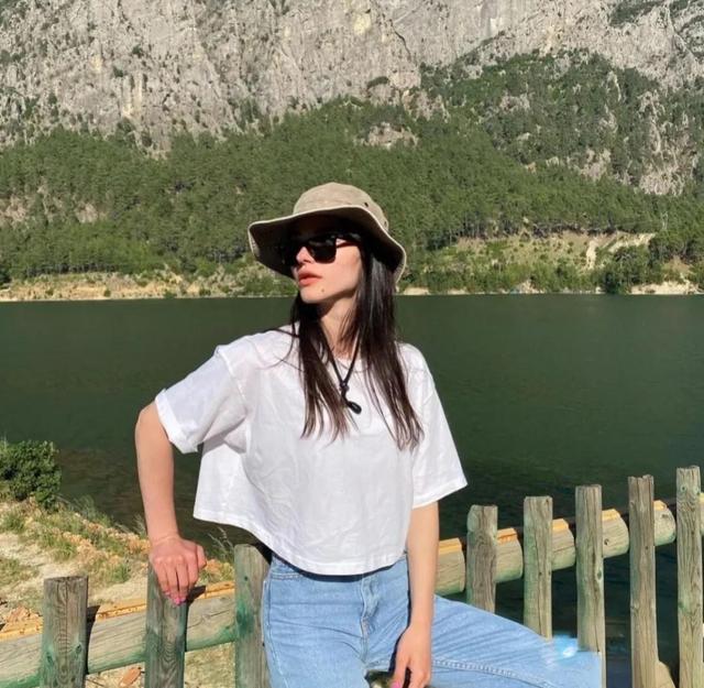 ins女生头像/时尚/高级感/2021/成熟，女生头像ins高级质感身材微信（ins风/高质量成熟女生头像）