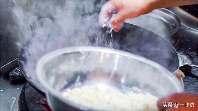 西红柿疙瘩汤懒人做法，开胃爽口疙瘩均匀Q弹