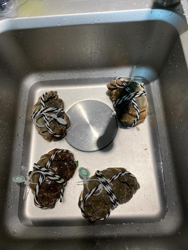 阳澄湖大闸蟹吃法，大闸蟹的吃法有哪些（阳澄湖大闸蟹的美食做法）