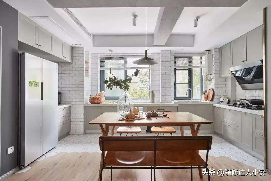 学校小饭桌装修效果图（小户型有救了）